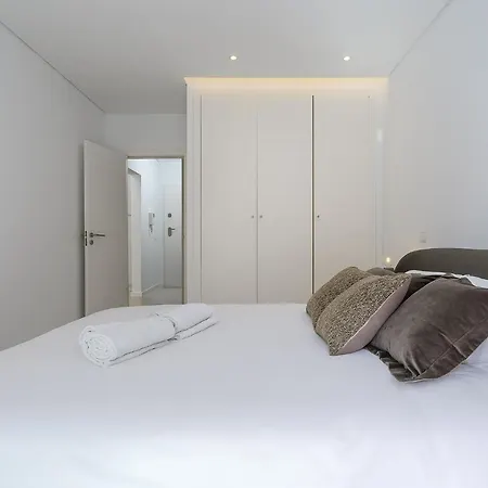 White Ocean By Real Life Concierge Apartment *